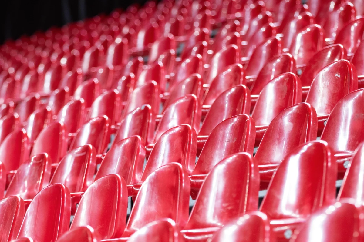 Dania to drugi po Rosji kraj, który ogłosił w czwartek, że wpuści kibiców na mecze piłkarskich mistrzostw Europy, które od 11 czerwca do 11 lipca mają się odbyć w 12 lokalizacjach. W Kopenhadze zaplanowane są mecze grupy B oraz jeden ćwierćfinał.