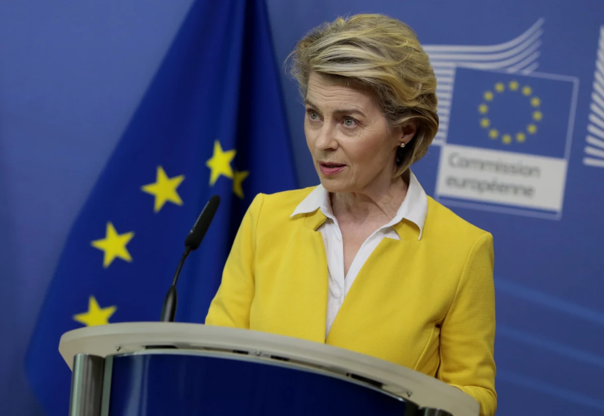 Od 1 grudnia 2020 roku Unia Europejska wyeksportowała około 77 milionów dawek szczepionek przeciw Covid-19 do 33 krajów - poinformowała przywódców szefowa Komisji Europejskiej Ursula von der Leyen podczas czwartkowego szczytu UE.