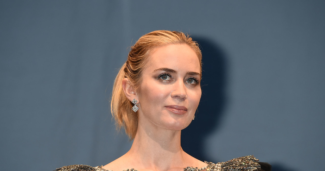 Emily Blunt jest jedną z najzdolniejszych i najpiękniejszych hollywoodzkich aktorek. Widzowie znają ją m.in. z "Lata miłości", "Tajemnic lasu", "Na skraju jutra" czy "Sicario". 5 kwietnia na Polsacie odbędzie się Dzień Disneya, podczas którego pokazany zostanie musical "Mary Poppins powraca", w którym stworzyła jedną z najlepszych w ostatnim czasie kreacji.