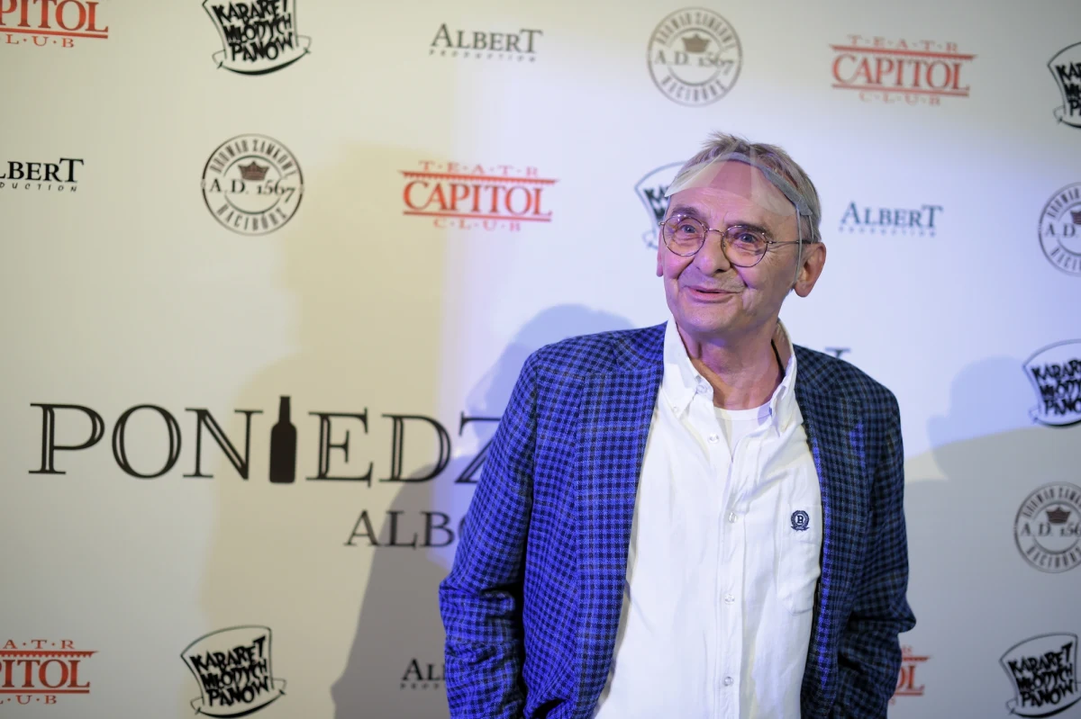 "Teatr polega na tym, że jest interakcja między sceną a widownią. Jeżeli nie ma widowni, to nie ma tej sytuacji, gdzie słyszymy się wzajemnie, słyszymy reakcję widowni, poddajemy się tym reakcjom. Ja robię przedstawienia farsowe, komedie, które są „doreżyserowywane” przez widownię" - mówi w Jerzy Bończak w Popołudniowej rozmowie w RMF FM. "Jestem sfustrowany, ale z teatru nie zrezygnowałem. Dyrektorzy teatrów przygotowują repertuar na czas, kiedy teatry się otworzą, gdy będzie można spotkać się z publicznością" - dodaje gość Marcina Zaborskiego. Czy aktorzy w czasie pandemii czują się zaopiekowani? "Czujemy się jak w stanie wojennym. Wtedy też nie pracowaliśmy. (...) Po czterdziestu paru latach wróciliśmy do takiego punktu, w którym nie chciałbym się nigdy znaleźć" - odpowiada artysta.