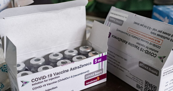 Europejska Agencja Leków podjęła decyzje, które umożliwią zwiększenie produkcji szczepionek przeciwko Covid-19 na terenie UE. Agencja autoryzowała nowe zakłady produkujące szczepionki i wprowadziła więcej elastyczności w transporcie preparatów firmy Pfizera/BionTech.
