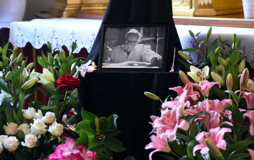 Tuż przed pierwszą rocznicą śmierci podano do publicznej wiadomości datę i szczegóły pogrzebu wybitnego kompozytora Krzysztofa Pendereckiego.