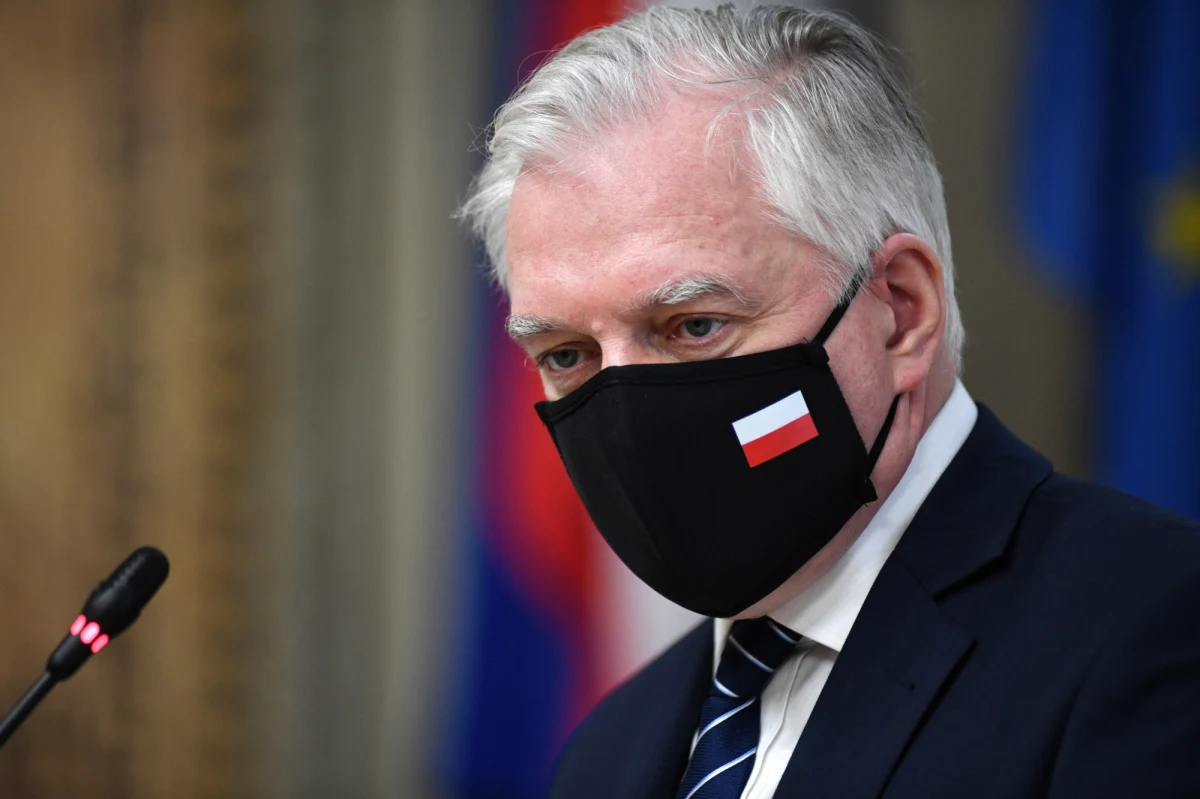 Po 14 dniach intensywnego leczenia opuściłem właśnie szpital - poinformował wicepremier, szef MRPiT Jarosław Gowin, który trafił tam po wykryciu u niego koronawirusa. "Dbajmy, proszę, wszyscy o siebie i innych. Statystyki są nieubłagane" - podkreślił lider Porozumienia.