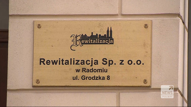 Wydawałoby się, że metodą "na policjanta" dają oszukać się tylko seniorzy. W Radomiu ofiarą oszustwa padła miejsca spółka "Rewitalizacja". Nieoficjalnie mówi się, że spółka mogła stracić ok. 2 mln złotych.