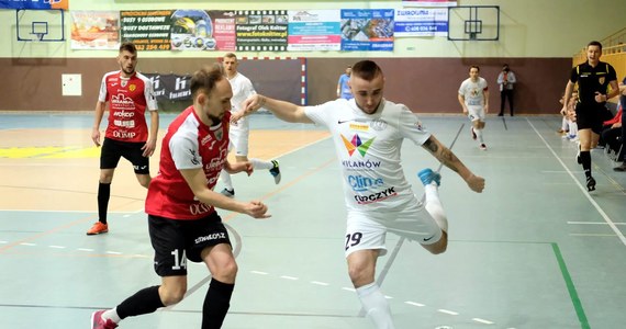 Po 27. kolejce w STATSCORE Futsal Ekstraklasie szczególnie gorąco zrobiło się w dolnych rejonach tabeli. Pierwszy bezpieczny zespół ma już tylko punkt przewagi nad strefą spadkową.