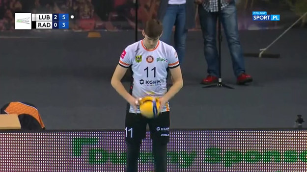 Siatkarze Cuprum Lubin wygrali z Cerrad Eneą Czarnymi Radom 3:0 w 20. kolejce PlusLigi. Skrót meczu.