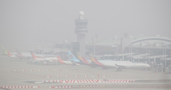 Koreę Południową nawiedziła "ekstremalnie silna" burza piaskowa, spowijając prawie cały kraj w tumany żółtego pyłu przywianego z pustynnych obszarów Chin i Mongolii - informuje agencja Yonhap. Władze Seulu ogłosiły ostrzeżenia pyłowe. 
