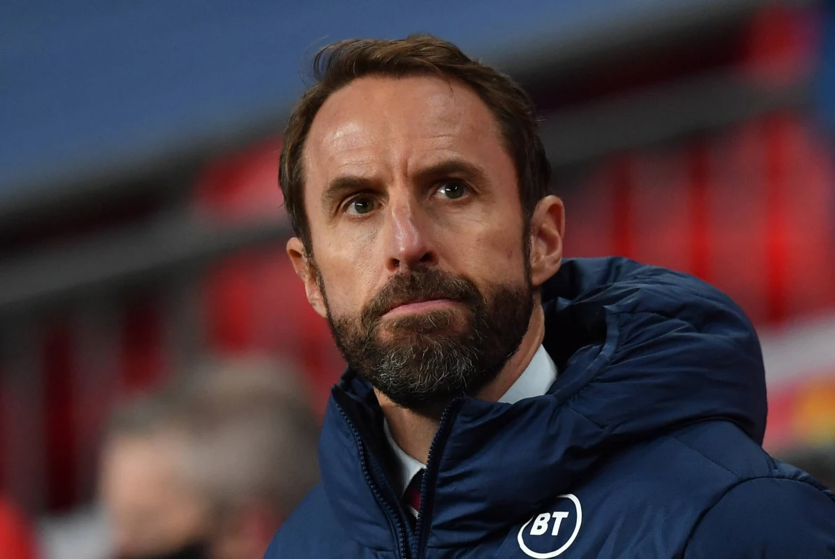 Trener reprezentacji Anglii Gareth Southgate przestrzegł przed lekceważeniem Polski, mimo braku kontuzjowanego Roberta Lewandowskiego. "Polacy mają świetnych piłkarzy i bylibyśmy naiwni myśląc, że będą mniej groźni" - powiedział przed meczem eliminacji mistrzostw świata na Wembley.