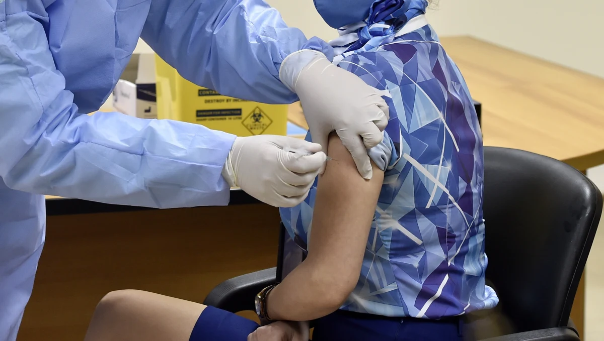 Kiriłł Dmitrijew jest człowiekiem, który sprzedaje rosyjską szczepionkę Sputnik V na całym świecie. W opublikowanym w środę wywiadzie dla tygodnika "Spiegel" opowiada m.in. trudnej współpracy z UE i produkcji rosyjskiego preparatu w Niemczech. Podkreśla też, że niemiecka kanclerz Angela Merkel pomaga mu w "dialogu" z Europą.