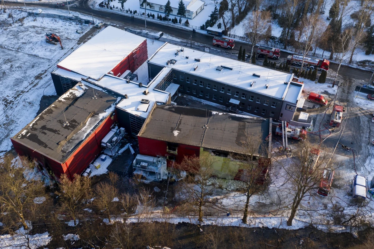 12 kwietnia planowane jest rozpoczęcie rozbiórki zniszczonych hal archiwum Urzędu Miasta Krakowa i wydobywanie z nich ocalałych z pożaru dokumentów. Obecnie prowadzimy rozeznanie, kto będzie wykonywał te prace – mówi kierownik biura prasowego Urzędu Miasta Dariusz Nowak.