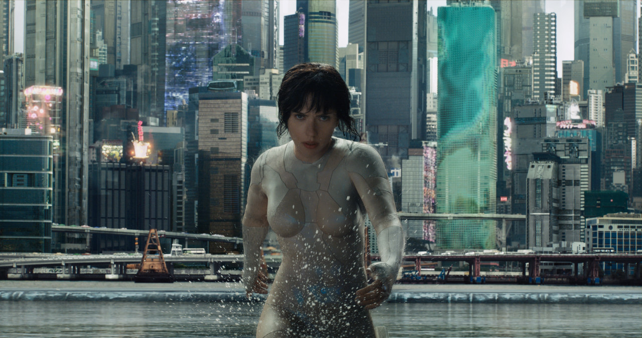 W piątek o godz. 22.45 Polsat pokaże ekranizację kultowej mangi "Ghost in the Shell". Produkcja z główną rolą Scarlett Johansson trafiała na ekrany kin w atmosferze kontrowersji.