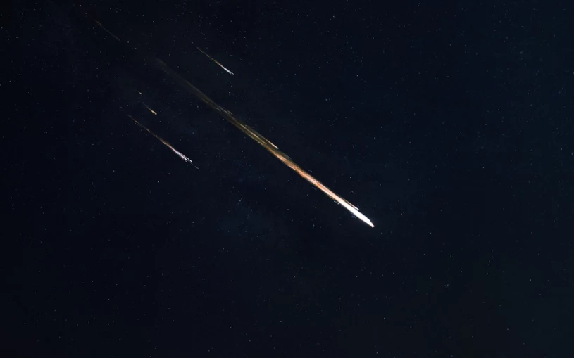 Meteoryt roztrzaskał się obok domu. Wyjątkowe nagranie