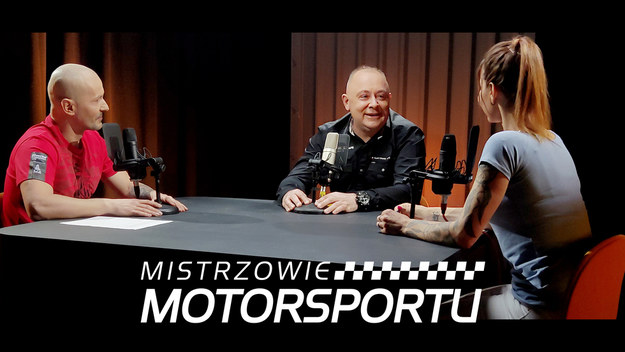 Karolina Pilarczyk i Mariusz Dziurleja prowadzą cykl wywiadów z mistrzami różnych dyscyplin sportów motorowych. W tym odcinku o swojej przygodzie sportowej opowiada Rafał Ciepły.