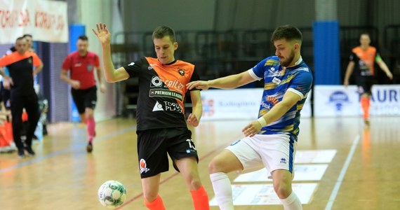 Już w sobotę w STATSCORE Futsal Ekstraklasie dojdzie do prawdziwego futsalowego maratonu. W zaledwie osiem godzin zostanie rozegranych aż siedem spotkań.