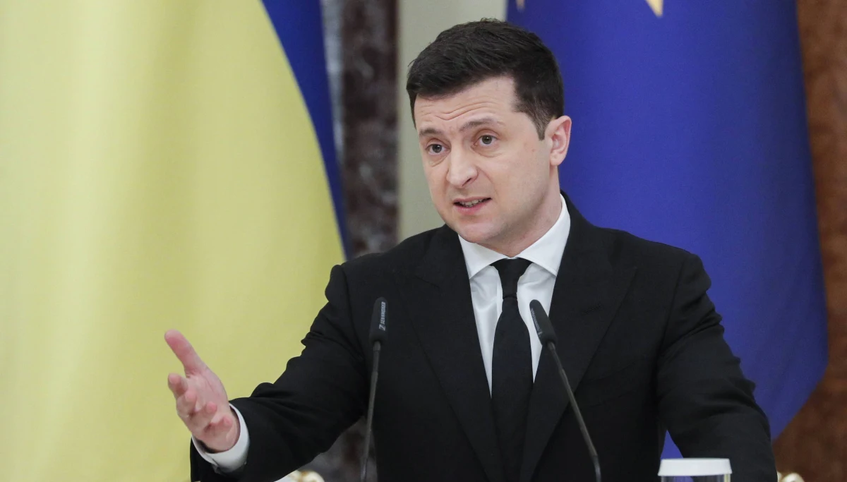 Ukraińska armia jest zdolna do tego, by stawić opór komukolwiek, ale Ukraina wybrała dyplomatyczną ścieżkę reintegracji swoich terytoriów - oświadczył w piątek prezydent Ukrainy Wołodymyr Zełenski po posiedzeniu Rady Bezpieczeństwa Narodowego i Obrony tego kraju.