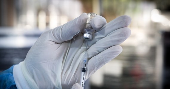 „Trzy kolejne szczepionki przeciw Covid-19: Sputnik V oraz preparaty firm Novavax i CureVac są objęte przyspieszonym trybem oceny przez Europejską Agencję Leków” - poinformował dyrektor ds. systemów opieki zdrowotnej, produktów medycznych i innowacji przy KE Andrzej Ryś.