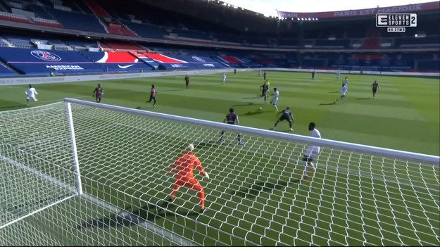 W spotkaniu 31. kolejki francuskiej Ligue 1, które rozegrane zostało 3 kwietnia, zespół PSG przegrał z Lille OSC 0-1 (0-1). Pojedynek odbył się na Parc des Princes w Paryżu.
