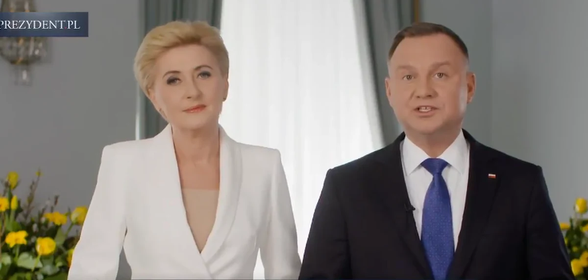 Prezydent Andrzej Duda wraz z małżonką Agatą Kornhauser-Dudą złożyli rodakom w kraju i za granicą życzenia z okazji Świąt Zmartwychwstania Pańskiego. Para prezydencka życzyła Polakom przede wszystkim zdrowia i optymizmu.
