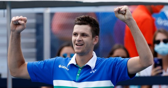 Mamy powody do radości! Hubert Hurkacz wygrał turniej ATP rangi Masters 1000 w Miami. Polak w finale pokonał włoskiego tenisistę Jannika Sinnera 7:6 (7-4), 6:4.