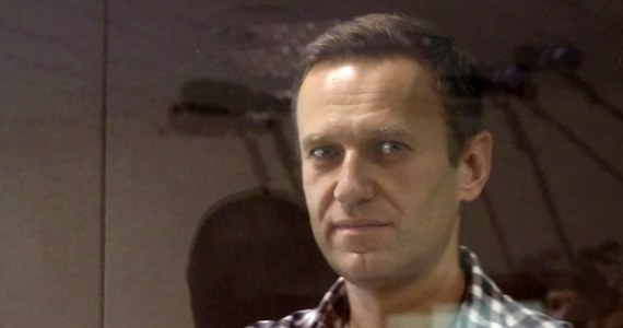 Rosyjski opozycjonista Aleksiej Nawalny poinformował w poniedziałek, że w kolonii karnej, gdzie odbywa wyrok, przybywa przypadków gruźlicy. Przekazał także, że on sam ma temperaturę 38,1 st. Celsjusza i silny kaszel. Opozycjonista kontynuuje głodówkę.