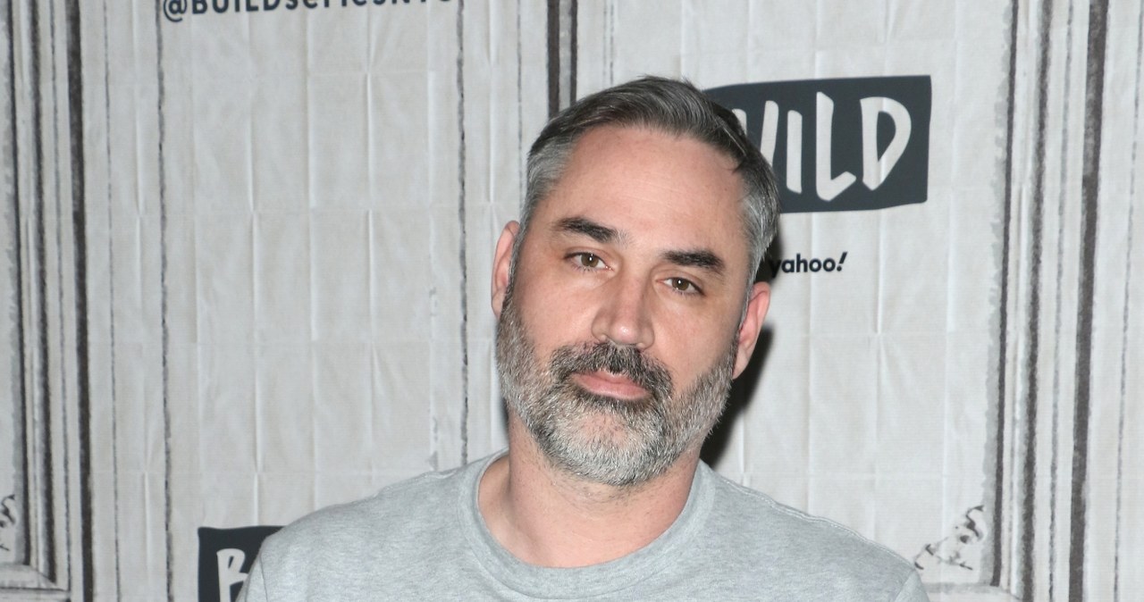 Alex Garland, twórca jednego z najlepiej ocenianych filmów sci-fi ostatnich lat, thrillera "Ex Machina", rozpoczął pracę na planie swojego nowego dzieła zatytułowanego "Men". Informacją o starcie zdjęć do tej produkcji podzielił się za pośrednictwem mediów społecznościowych jego stały współpracownik, operator Rob Hardy.