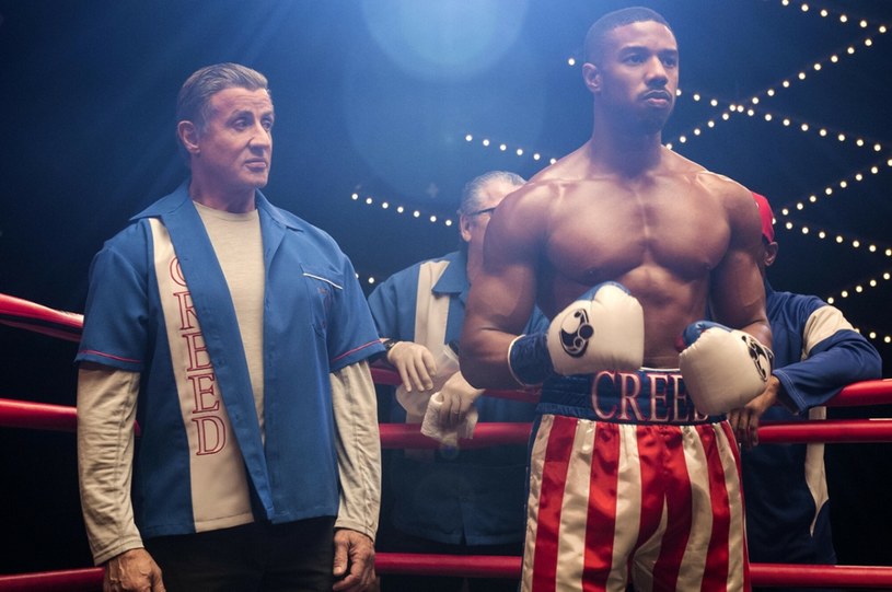 Już od dawna spekulowano w sieci, że Sylvester Stallone nie pojawi się trzeciej odsłonie filmu "Creed III", który jest spin-offem serii "Rocky". W końcu gwiazdor kina akcji potwierdził, że faktycznie w tej produkcji Rocky Balboa się nie pojawi.