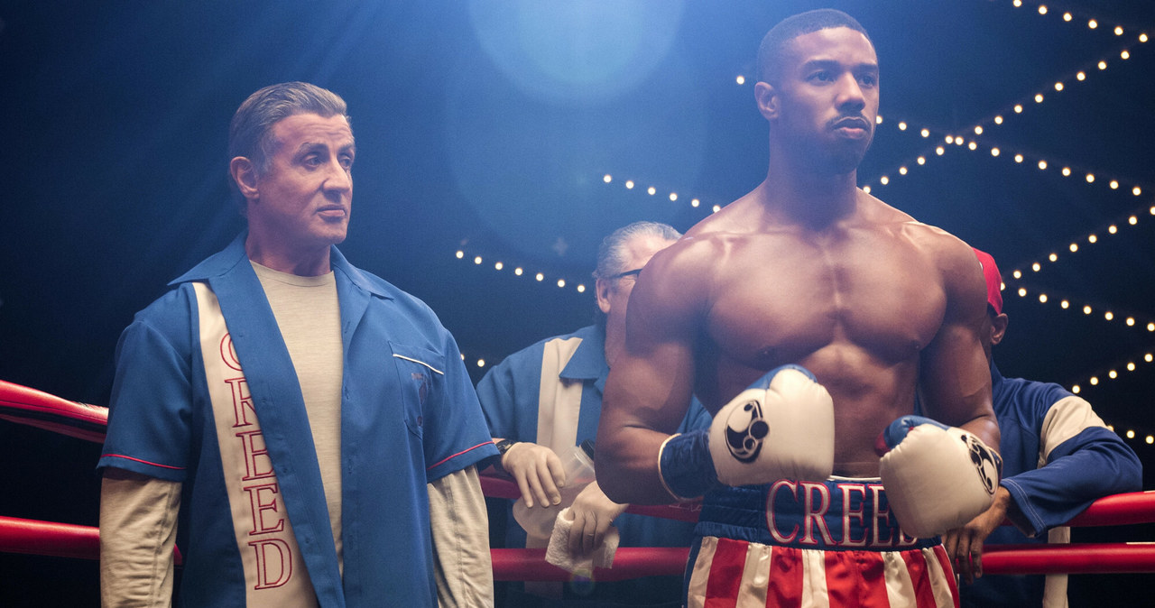 Już od dawna spekulowano w sieci, że Sylvester Stallone nie pojawi się trzeciej odsłonie filmu "Creed III", który jest spin-offem serii "Rocky". W końcu gwiazdor kina akcji potwierdził, że faktycznie w tej produkcji Rocky Balboa się nie pojawi.