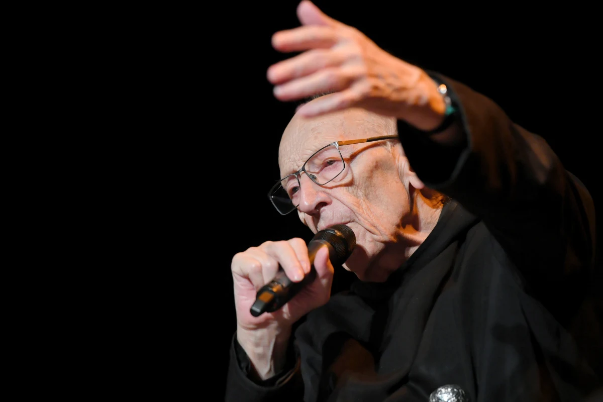 O. Leon Knabit z opactwa benedyktynów w Tyńcu pod Krakowem trafił do szpitala. Jego współbracia poinformowali, że zakonnik we wtorek po południu poczuł się gorzej i konieczne są dodatkowe badania. 