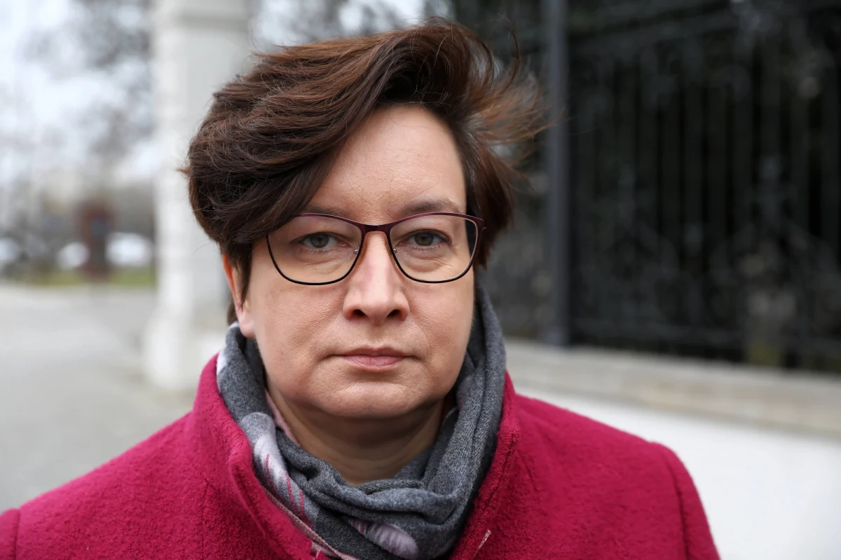 Monika Falej zawiadomiła policję w sprawie gróźb pod jej adresem. "Ktoś grozi mi śmiercią! Trudno spać spokojnie, gdy dostaje się takie informacje" - napisała posłanka Lewicy w mediach społecznościowych.