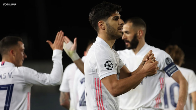 Real Madryt pokonał Liverpool FC 3-1 w ćwierćfinale piłkarskiej Ligi Mistrzów sezonu 2020/21, który odbył się na stadionie Alfreda di Stefano. Zinedine Zidane, szkoleniowiec "Królewskich", prowadził ich w tych rozgrywkach po raz 50. Rewanż odbędzie się 14 kwietnia. Transmisja w Polsacie Sport Premiium.
