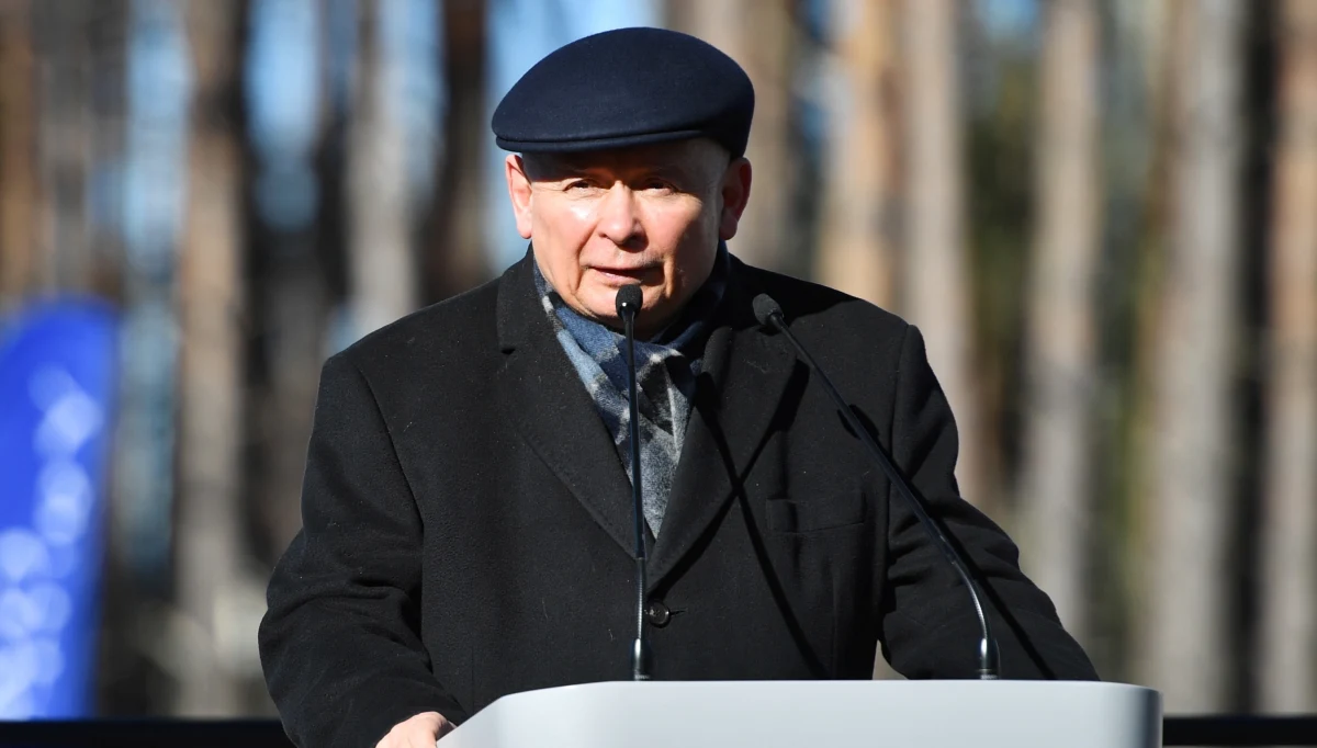 Jeśli mamy jako państwo powiedzieć, jaki był rzeczywisty przebieg katastrofy smoleńskiej, musimy mieć litą pewność, co do każdego elementu przekazu - podkreślił w wywiadzie dla "Gazety Polskiej" prezes PiS Jarosław Kaczyński.