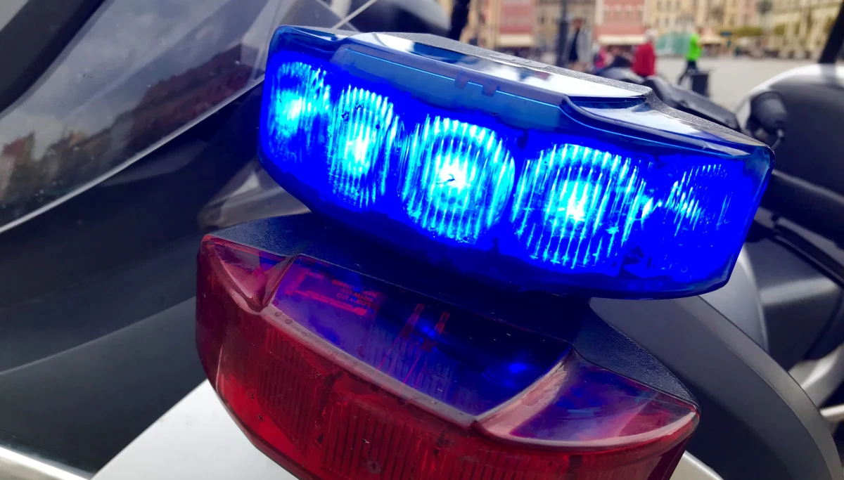 ​Seria karamboli w Szczecinie. W mieście doszło do kilkunastu kolizji na trasie w kierunku centrum i Prawobrzeża. Jadący do pracy kierowcy utknęli w korkach.