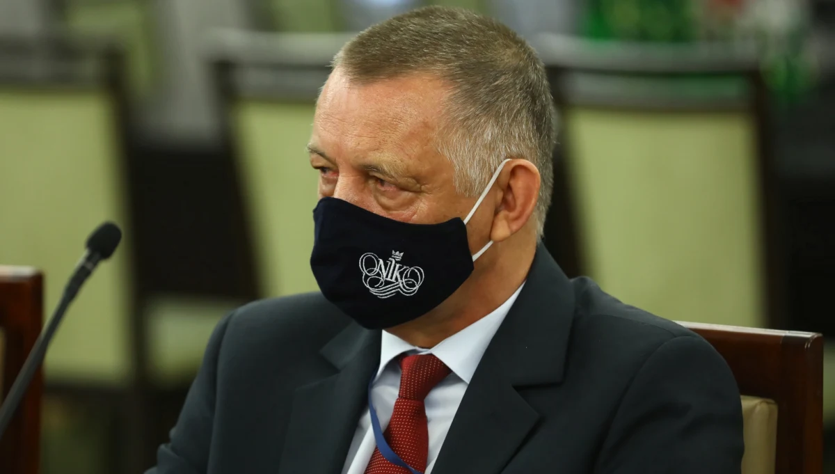 ​"Nie było afery Banasia, ale prowokacja, która dążyła do dyskredytowania mojej osoby" - powiedział w rozmowie z Polsat News szef Najwyższej Izby Kontroli Marian Banaś. Dodał, że NIK planuje kontrole tarczy antykryzysowej, a do końca miesiąca zostanie opublikowany raport o "dysfunkcji administracji publicznej".