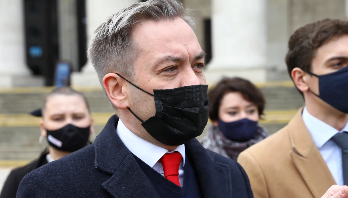 Będziemy się odwoływać od decyzji PKW - powiedział PAP lider Wiosny Robert Biedroń, odnosząc się do odrzucenia przez PKW sprawozdania finansowego jego partii. Zapewnił, że decyzja nie wpływa na funkcjonowanie partii, bo Wiosna nie otrzymuje państwowych subwencji.