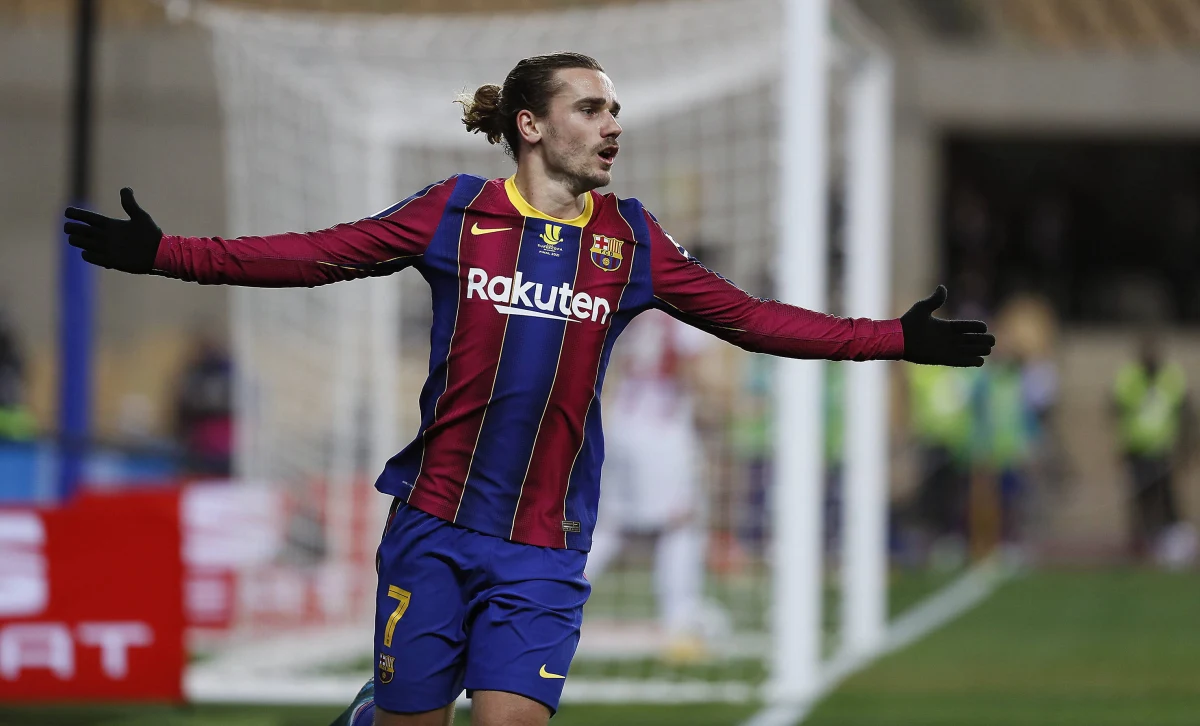 Zawodnik FC Barcelony Antoine Griezmann powitał na świecie swoje trzecie dziecko. Data urodzin córeczki piłkarza - Alby - jest wyjątkowa, bo taka sama, co jej rodzeństwa. 