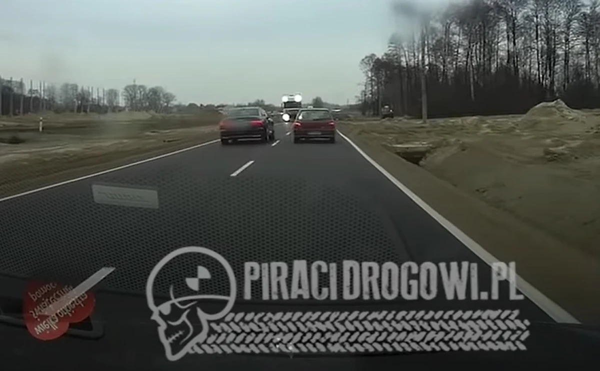 W sieci opublikowano wideo, na którym zarejestrowano niebezpieczny manewr wyprzedzania, dokonany przez kierowcę audi. Pojazd poruszał się stanowczo za szybko i w ostatniej chwili zjechał na prawidłowy pas, unikając tym samym czołowego zderzenia z nadjeżdżającą ciężarówką. 