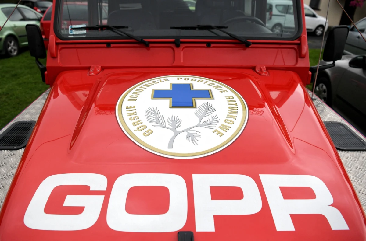 ​Wyprawa ratunkowa beskidzkiej grupy GOPR w masywie Babiej Góry. Cztery osoby potrzebowały pomocy w zejściu z rejonu Główniaka.