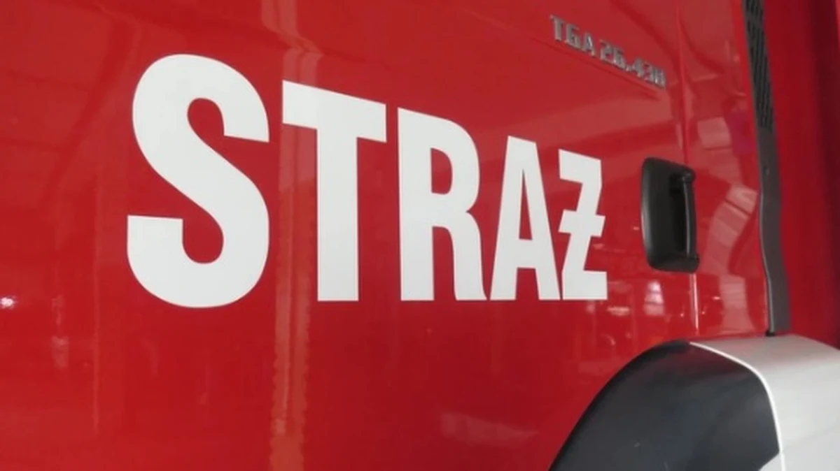 Strażacy z Brzegu zostali wezwani do mieszkania, w którym zasłabł 25-latek. Mężczyzna stracił przytomność w łazience, w której stwierdzono znaczne przekroczenie stężenia tlenku węgla.