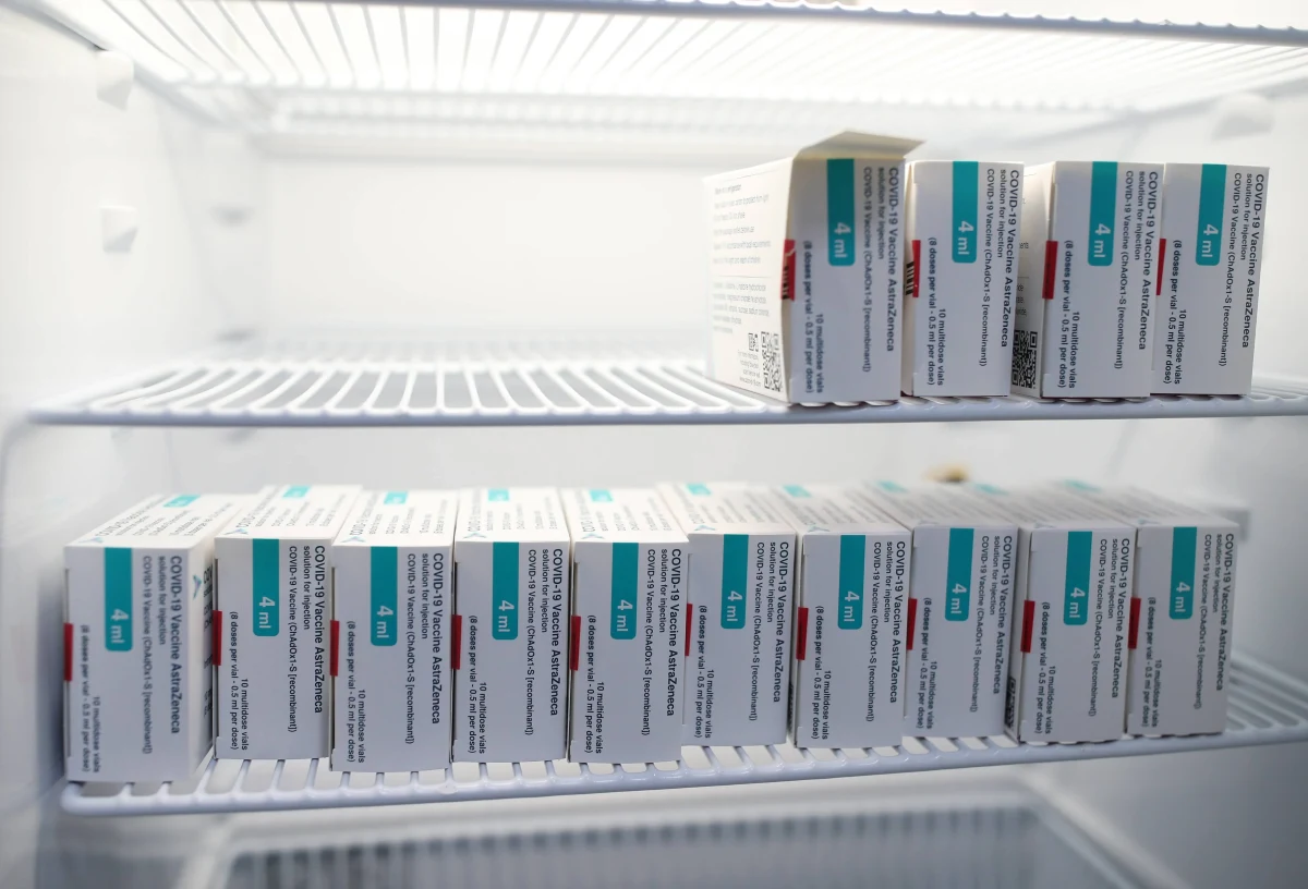 Koncern AstraZeneca "kpi z Europejczyków" - ocenił francuski sekretarz stanu ds. europejskich Clement Beaune, komentując opóźnienia w dostawach szczepionek na Covid-19. Rozmowy Berlina i Moskwy o rosyjskiej szczepionce Sputnik V nazwał "ciosem komunikacyjnym".