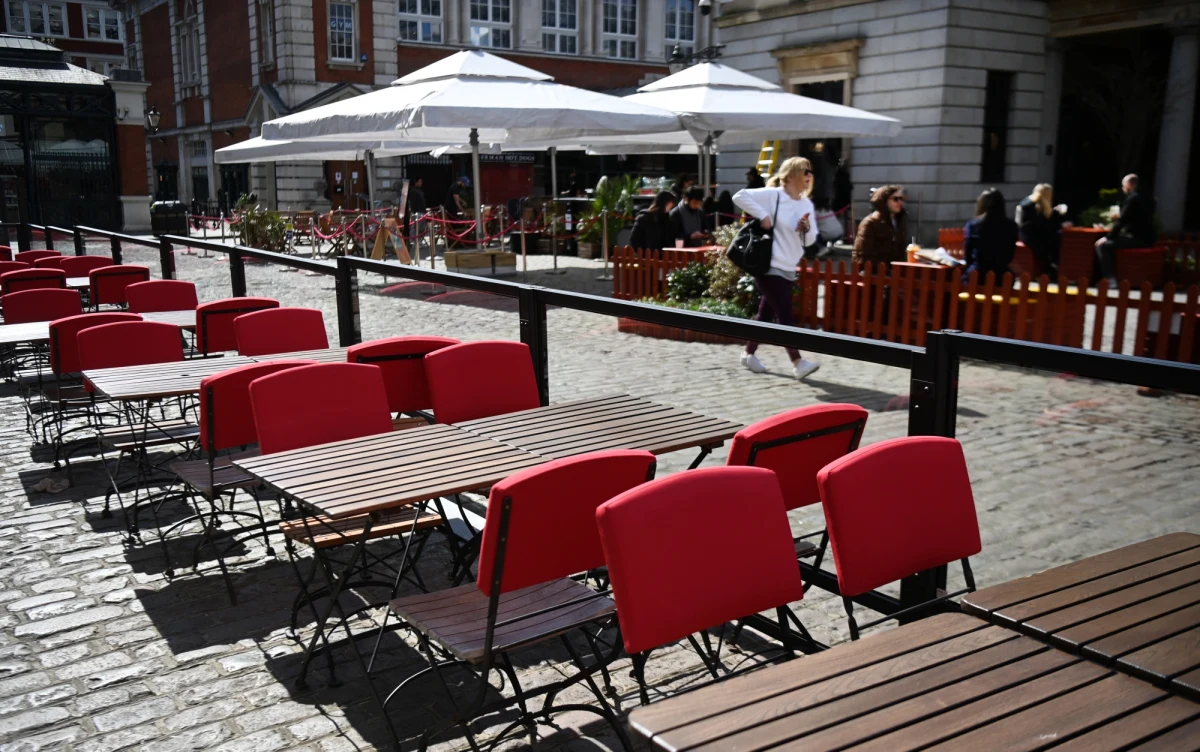 Rząd szykuje pierwsze w obecnej fali koronawirusa trwałe luzowania obostrzeń - ustalili dziennikarze RMF FM. Ma nastąpić od przyszłego tygodnia.