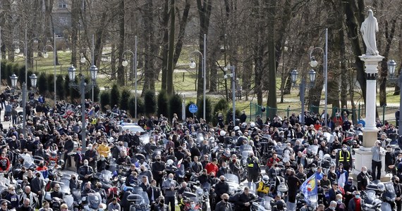 Prokuratura i sanepid mają ocenić, czy organizator obywającego się w miniony weekend zlotu motocyklistów na Jasnej Górze złamał przepisy związane ze stanem epidemii – podała w poniedziałek częstochowska policja, która poinformowała, że prześle materiały obu tym instytucjom.