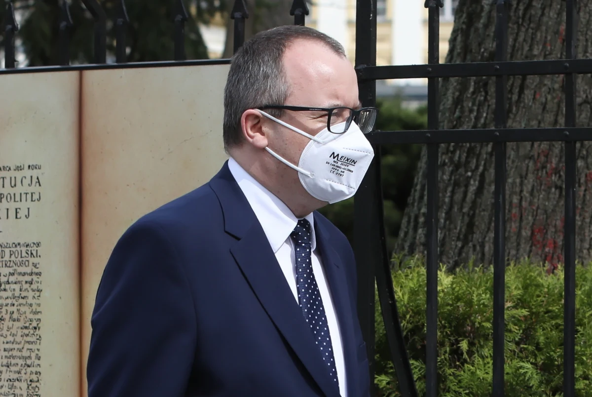 Postanowienie uwzględniające wniosek o wstrzymanie wykonania decyzji przejęcia Polska Press przez PKN Orlen jest dla mnie ważnym sygnałem. Okazuje się, że w takich sprawach Sąd Ochrony Konkurencji i Konsumentów może odgrywać ważną rolę dla obywateli - powiedział w poniedziałek rzecznik Praw Obywatelskich Adam Bodnar.
