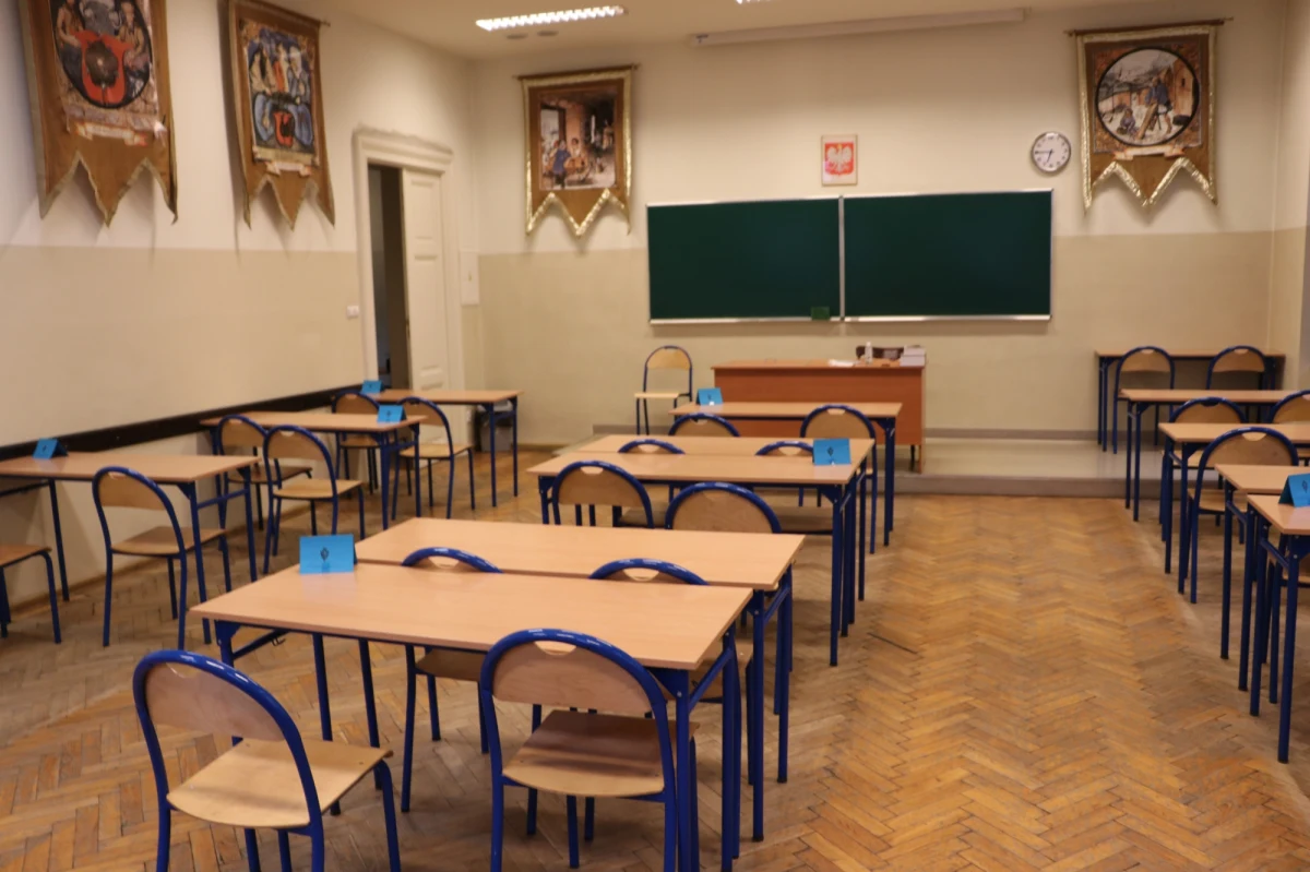 Minister edukacji i nauki Przemysław Czarnek w Porannej rozmowie w RMF FM potwierdził termin tegorocznych egzaminów maturalnych. Poinformował też, jakie wymagania będą obowiązywać maturzystów.