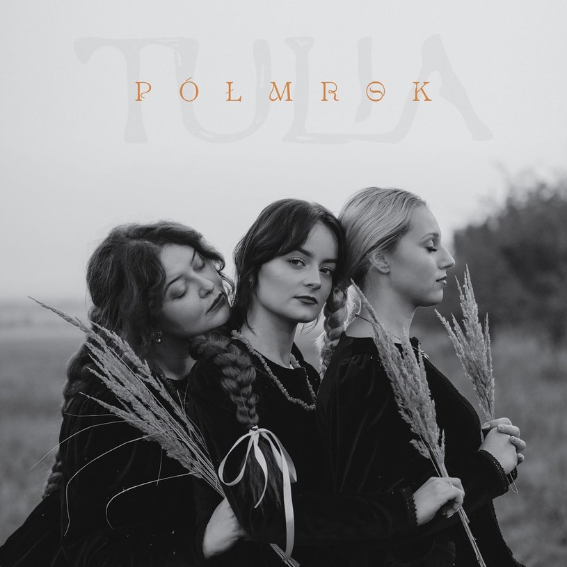 21 maja do sprzedaży trafi druga płyta grupy Tulia, która reprezentowała Polskę na Eurowizji 2019. Zawierający autorski materiał "Półmrok" jest otwarciem nowego rozdziału w historii zespołu.