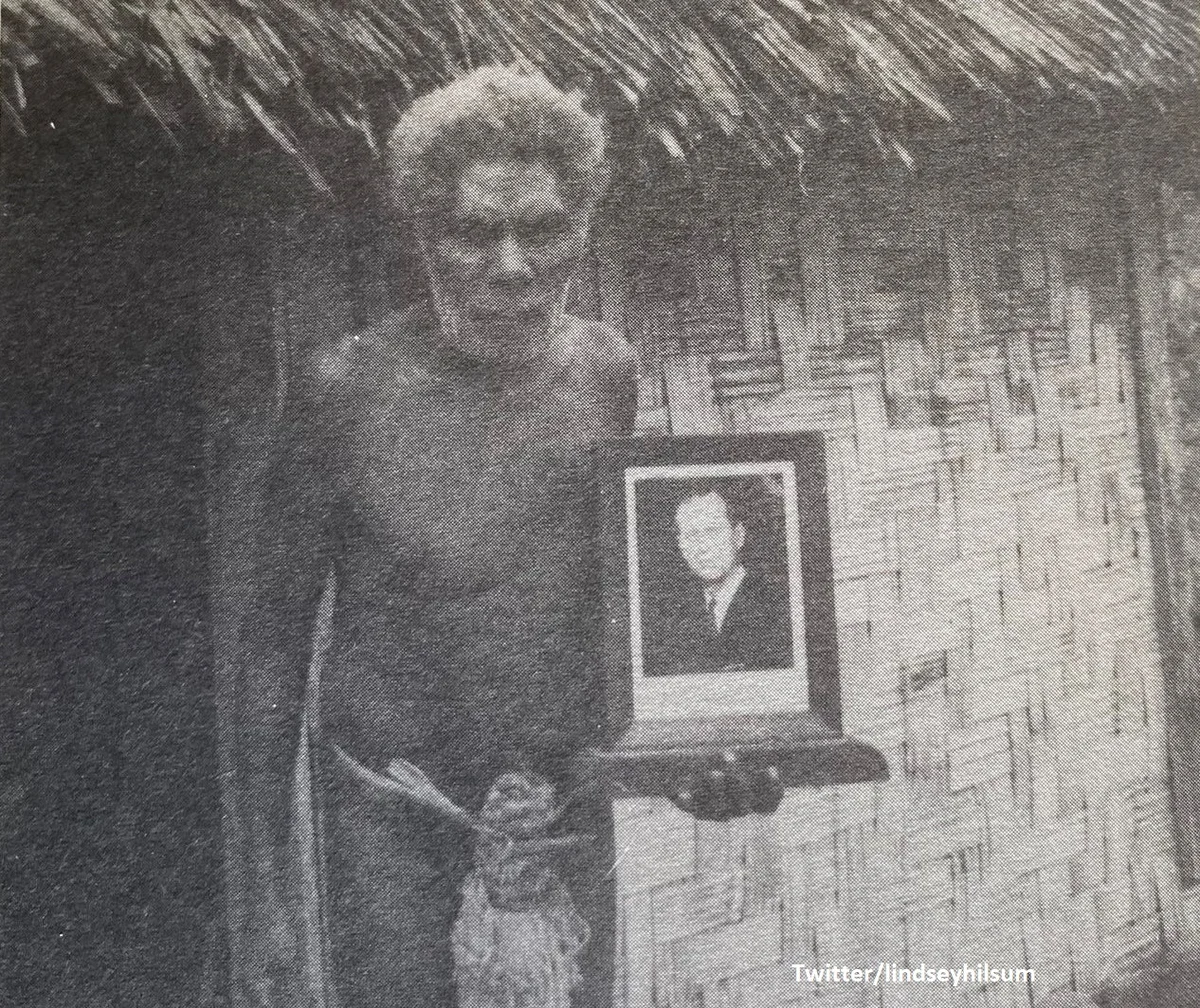 Mieszkańcy wioski na należącej do Vanuatu wyspie Tanna w południowej części Oceanu Spokojnego od dziesięcioleci czcili brytyjskiego księcia Filipa jako bóstwo. Teraz wspólnie z Brytyjczykami opłakują jego śmierć.