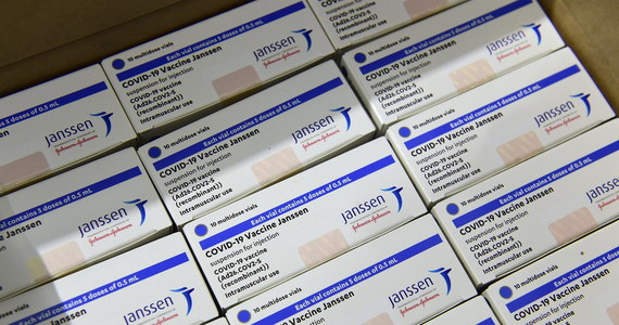 ​Do Polski trafi w środę rano około 120 tys. dawek szczepionek Johnson & Johnson - potwierdził PAP prezes Rządowej Agencji Rezerw Strategicznych Michał Kuczmierowski.

