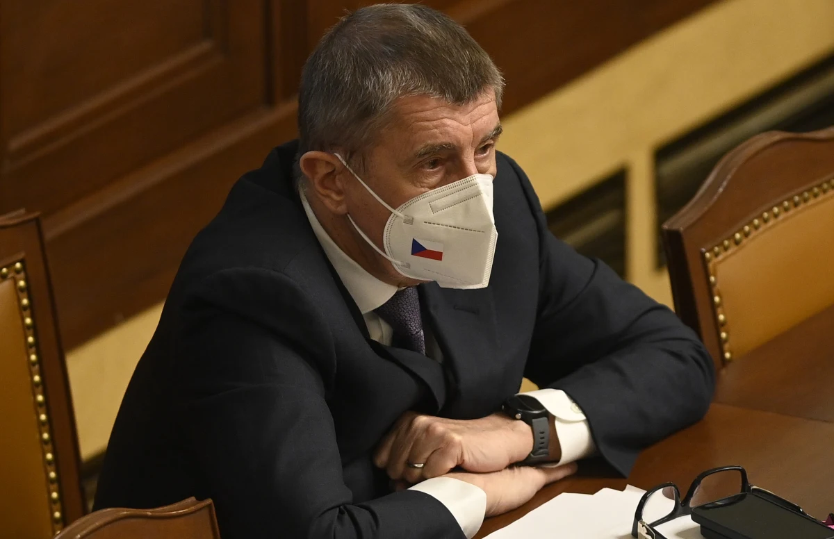 Komunistyczna Partia Czech i Moraw (KSCzM) wypowiedziała porozumienie o tolerowaniu mniejszościowego rządu Andreja Babisza. Umowa obowiązywała przez trzy lata i pozwalała gabinetowi ruchu ANO i socjaldemokracji na przyjmowanie większości rządowych ustaw.