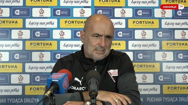 - Brak awansu to rozczarowanie, ale teraz musimy się zebrać i zacząć punktować w lidze - mówił po porażce w półfinale Pucharu Polski Michał Probierz, trener Cracovii.
Źródło: MKS Cracovia