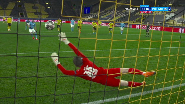 Bramka Riyada Mahreza w meczu Borussia Dortmund - Manchester City w 1/4 finału Ligi Mistrzów.