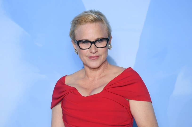 Patricia Arquette podzieliła się z fanami wspomnieniem na temat swojej "najgorszej randki w życiu". Mężczyzna, z którym się umówiła, zrobił na niej tak nieprzyjemne wrażenie, że gdy spotkanie dobiegło końca, aktorka podała mu fałszywy numer telefonu. Być może dzięki temu ocaliła życie, bo po latach okazało się, że ten człowiek został skazany za gwałt i morderstwo.